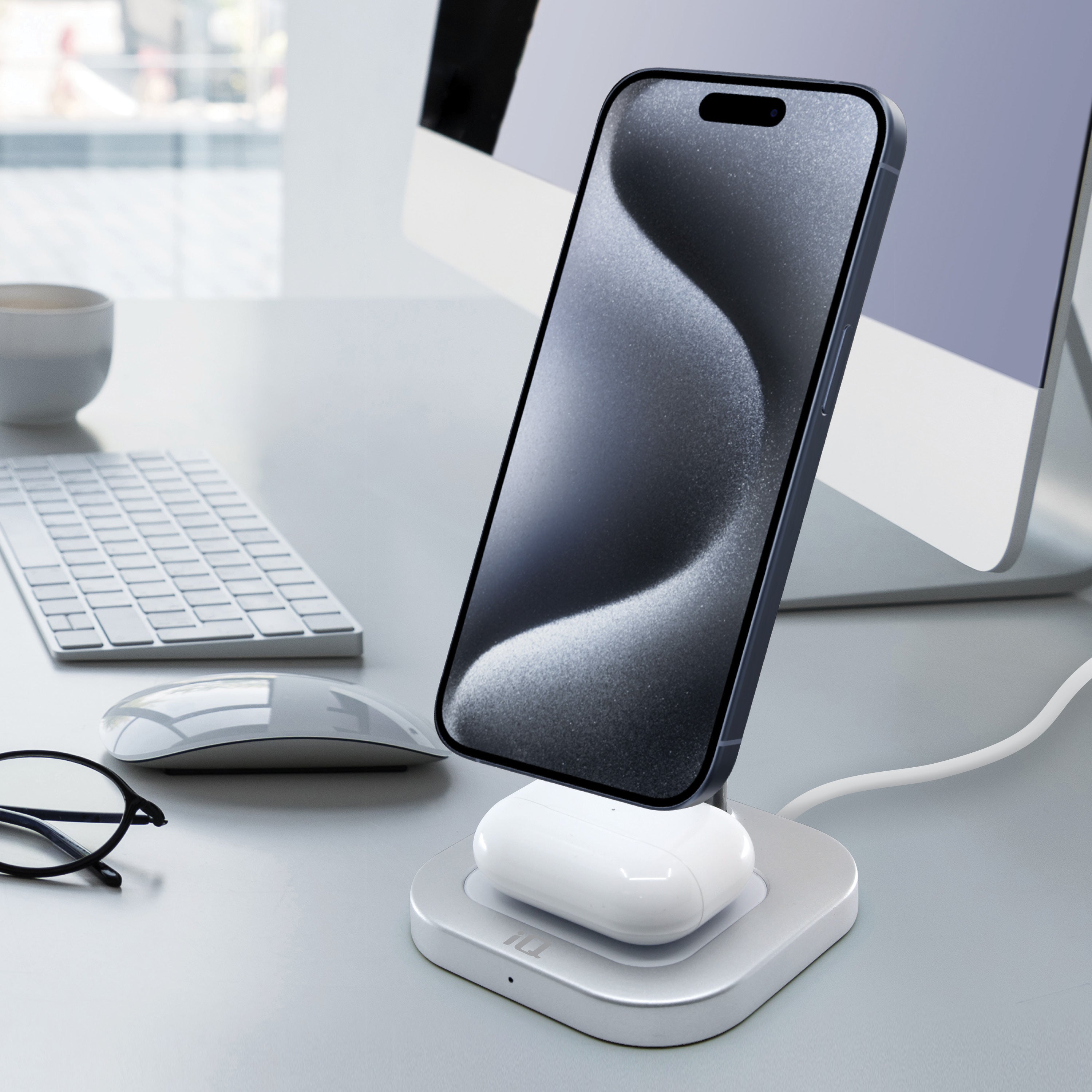 iQ Magsafe Compatible 2 in 1 Charging Stand