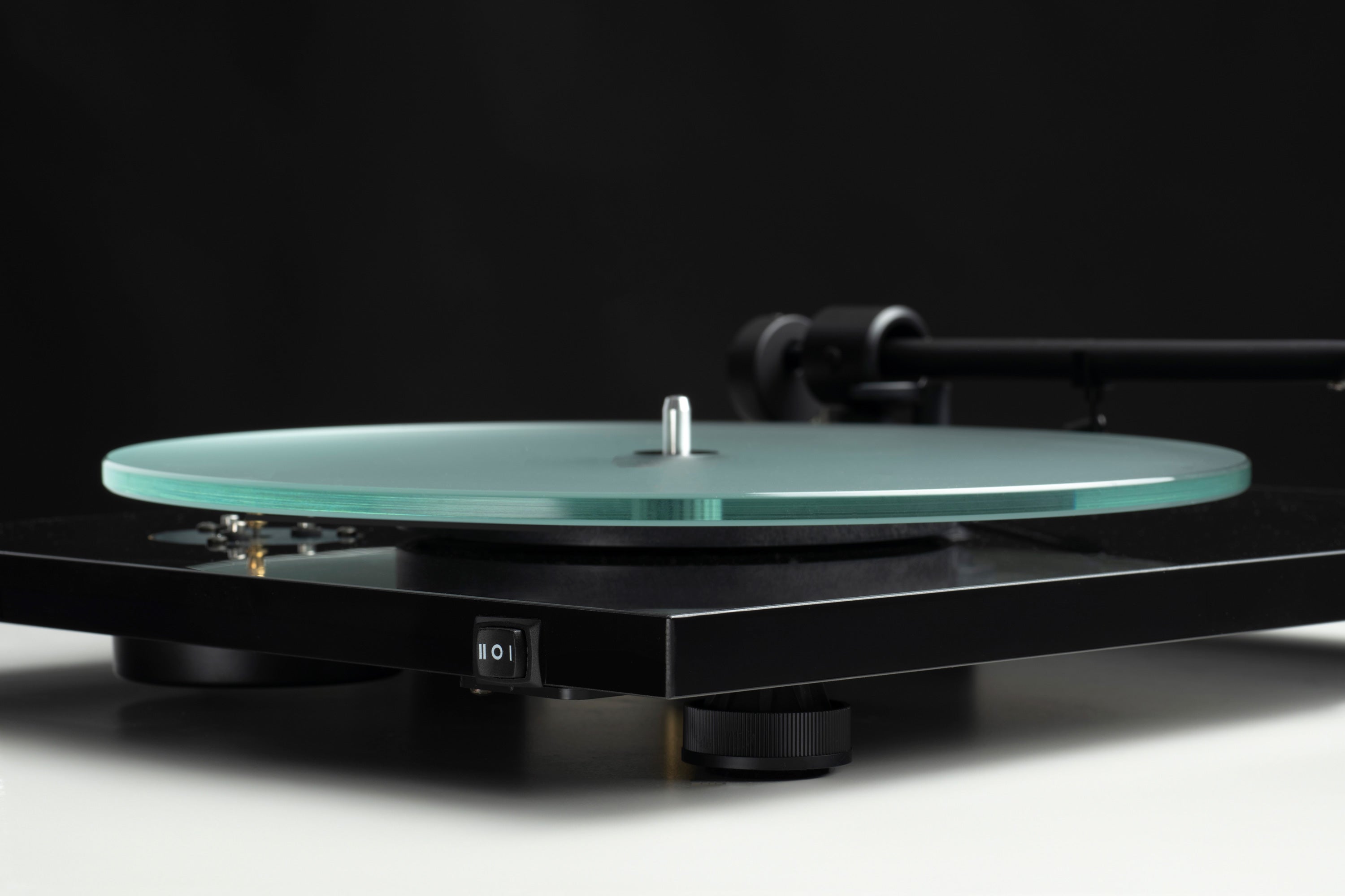 Pro-Ject T1 EVO Turntable (OM10)